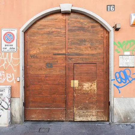 Quattro Passi Dalla Darsena Lägenhet